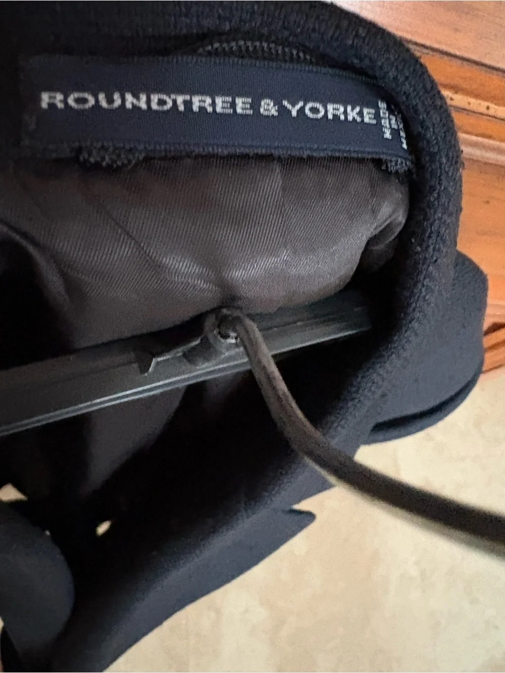 Roundtree & Yorke Men's Black Blazer